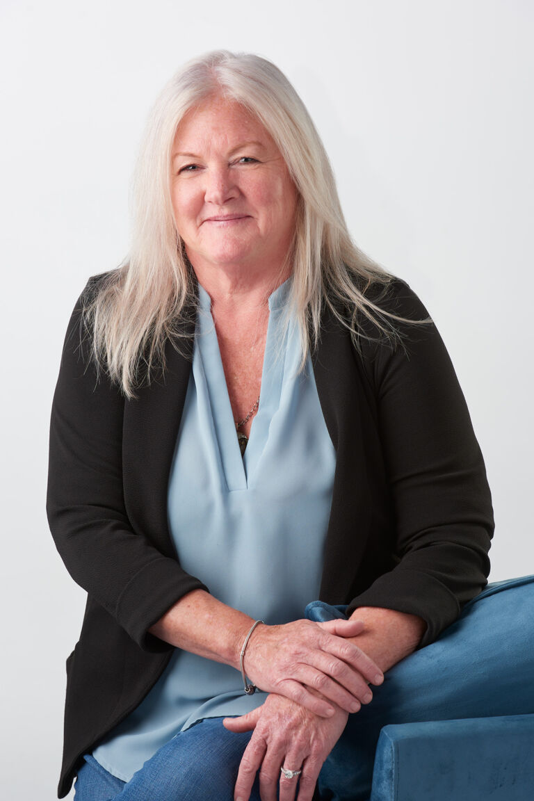 Shelly Devereaux Headshot